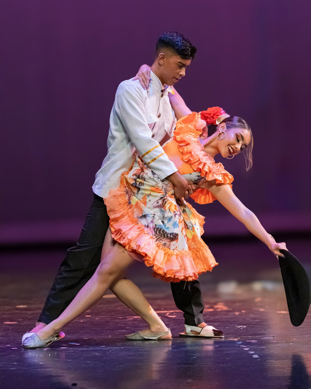 tango dancers on stage